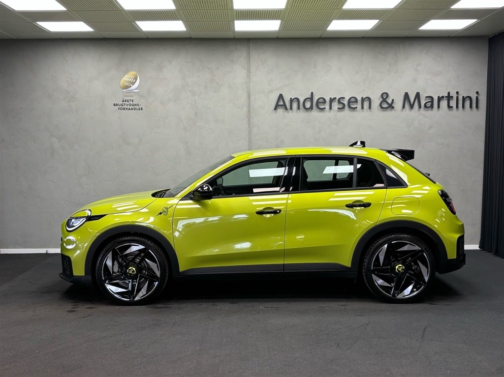 Abarth 600e EL Turismo 238HK 5d Aut. - Image 2