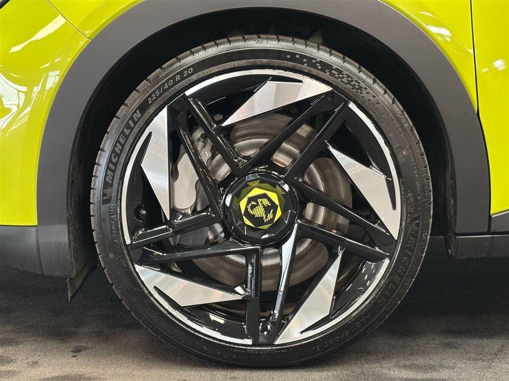 Abarth 600e EL Turismo 238HK 5d Aut. - Image 6