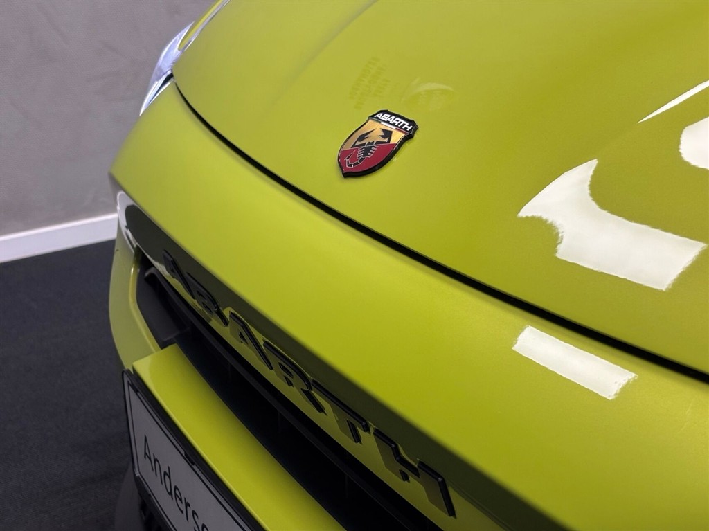 Abarth 600e EL Turismo 238HK 5d Aut. - Image 8