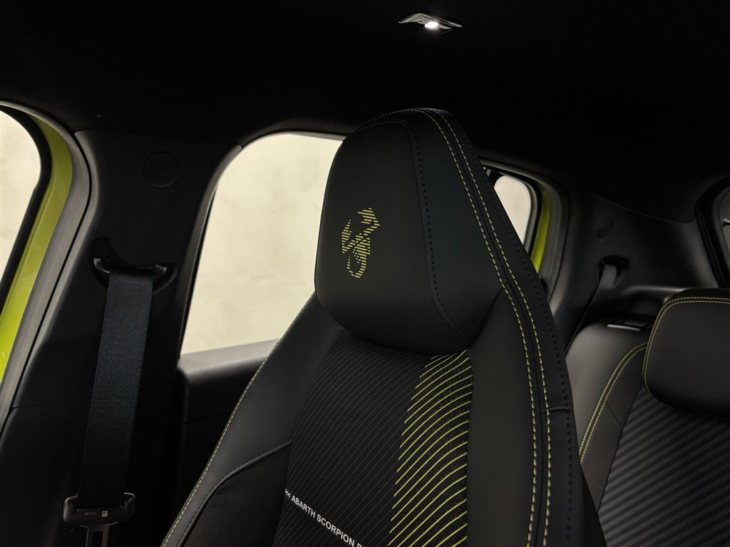 Abarth 600e EL Turismo 238HK 5d Aut. - Image 16