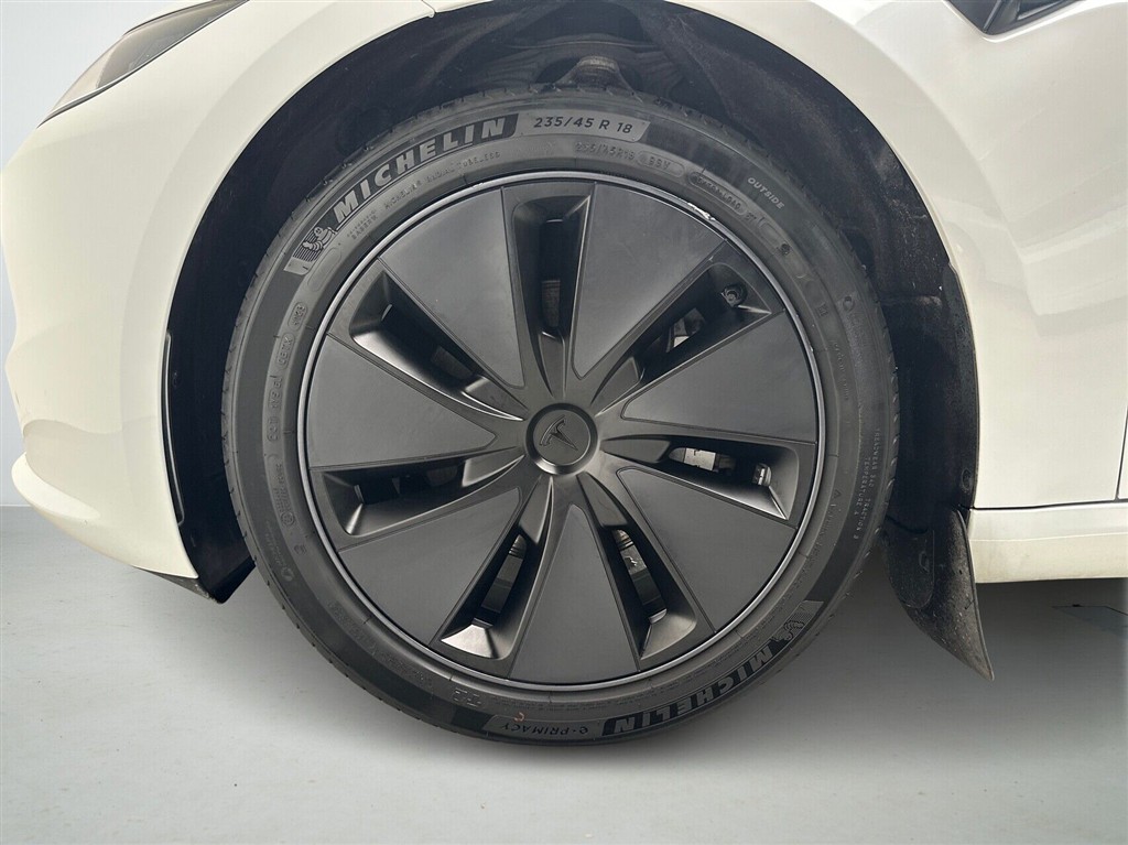 Tesla Model 3 EL Long Range AWD 498HK Aut. - Image 9