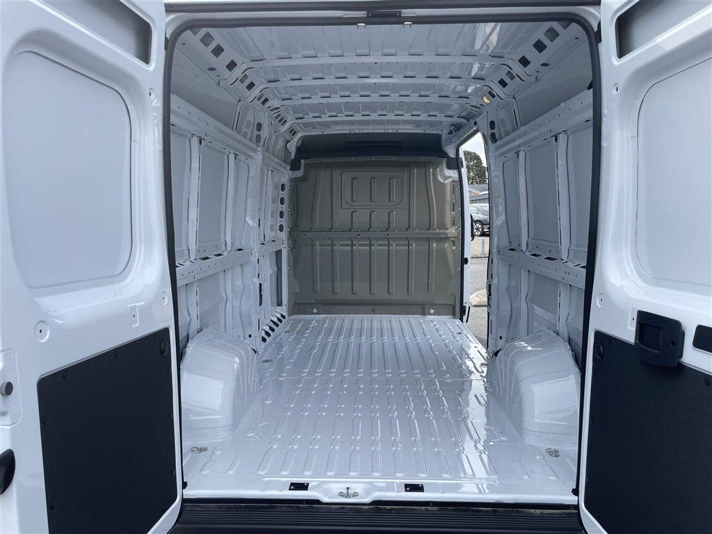 Fiat Ducato 33 L2H1 2,2 Multijet 140HK Van 6g - Image 5