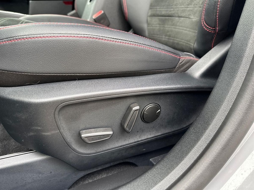 Ford Kuga 2,5 Plugin-hybrid Graphite Tech CVT 225HK 5d Trinl. Gear - Image 18