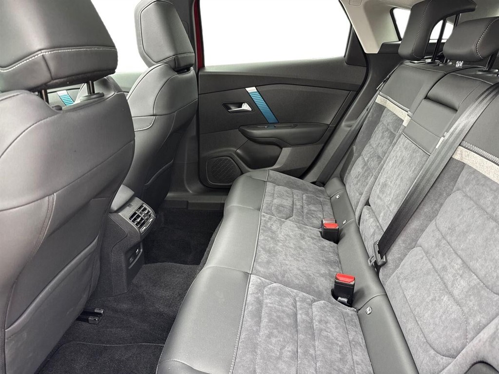 Citroën e-C4 EL Prestige Ltd. 136HK 5d Aut. - Image 11