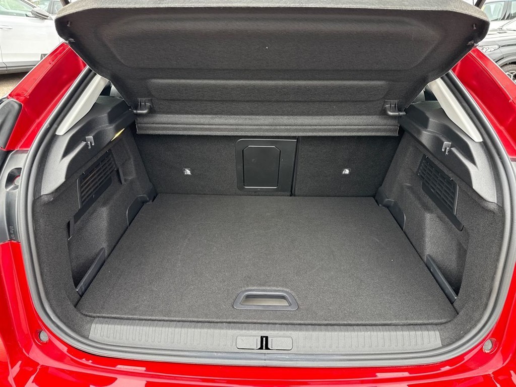 Citroën e-C4 EL Prestige Ltd. 136HK 5d Aut. - Image 13