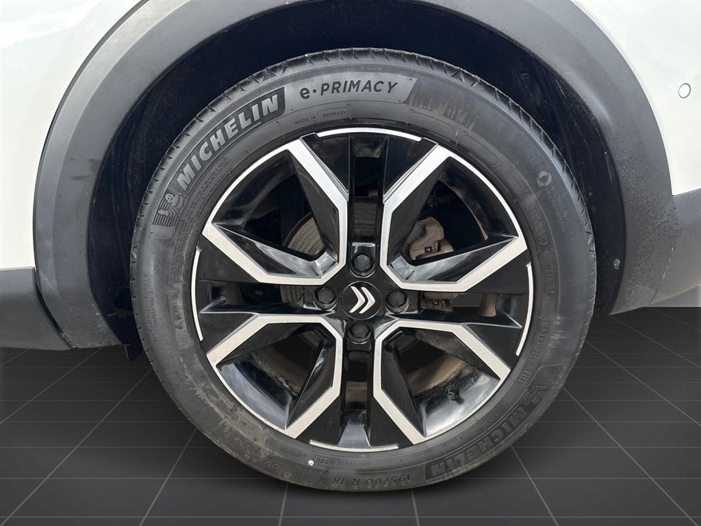 Citroën e-C4 EL Prestige Ltd. 136HK 5d Aut. - Image 6