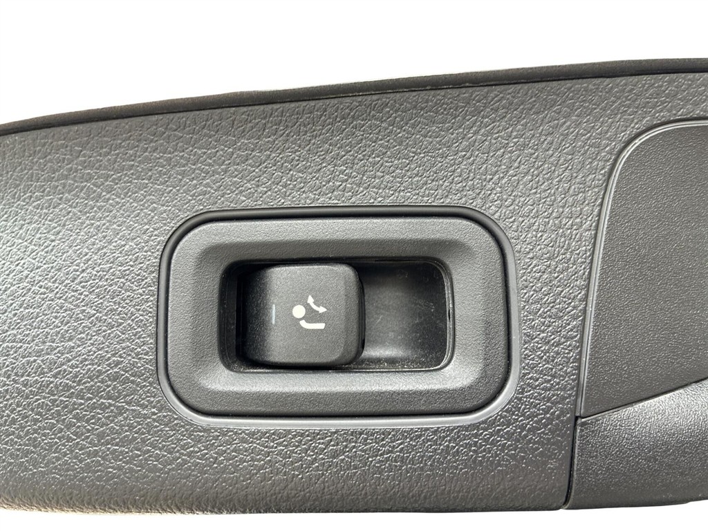 Mercedes-Benz EQA 250 EL AMG Line 190HK 5d Aut. - Image 9