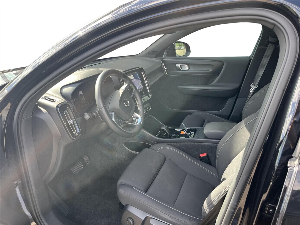 Volvo C40 Recharge Extended Range Core 252HK 5d Aut. - Image 4