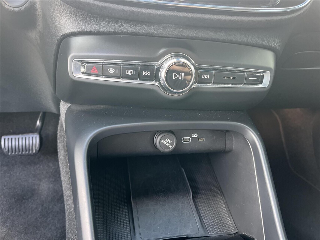 Volvo C40 Recharge Extended Range Core 252HK 5d Aut. - Image 13