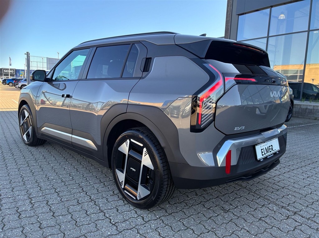 Kia EV3 Long Range Upgrade 204HK 5d Aut. - Image 2