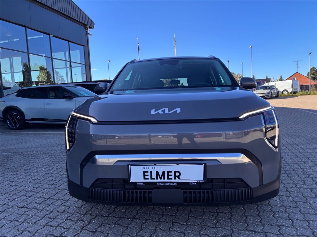 Kia EV3 Long Range Upgrade 204HK 5d Aut. - Image 3