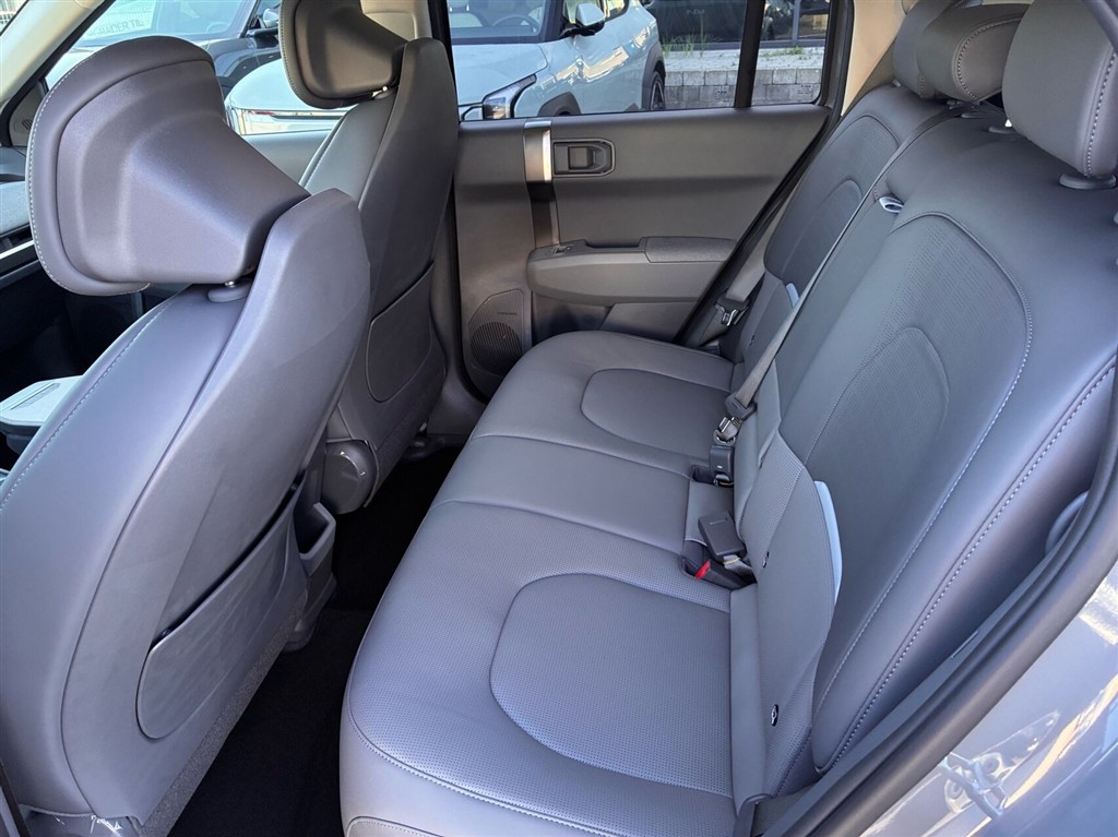 Kia EV3 Long Range Upgrade 204HK 5d Aut. - Image 6