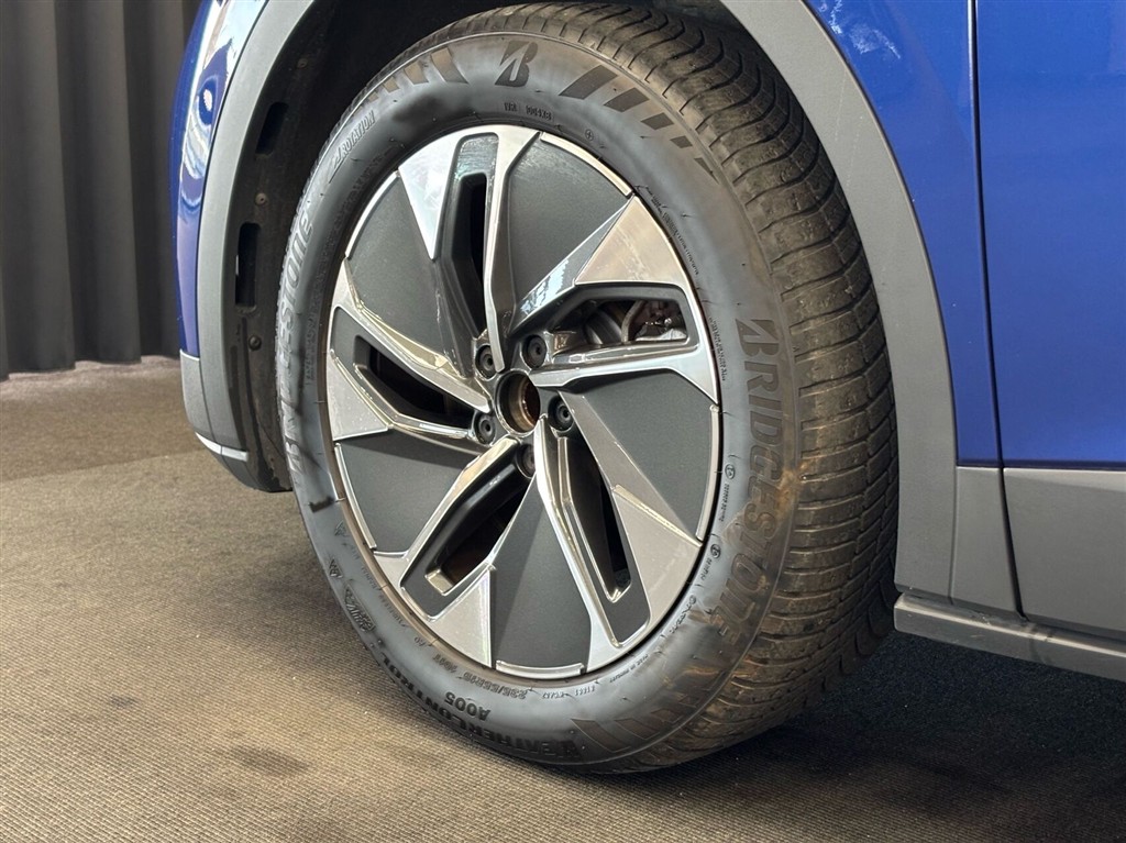 VW ID.4 EL Pro Performance 204HK 5d Aut. - Image 5