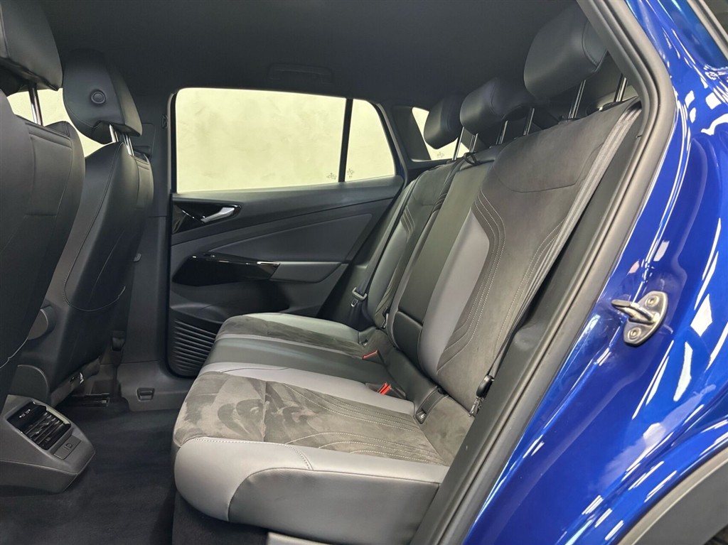 VW ID.4 EL Pro Performance 204HK 5d Aut. - Image 9