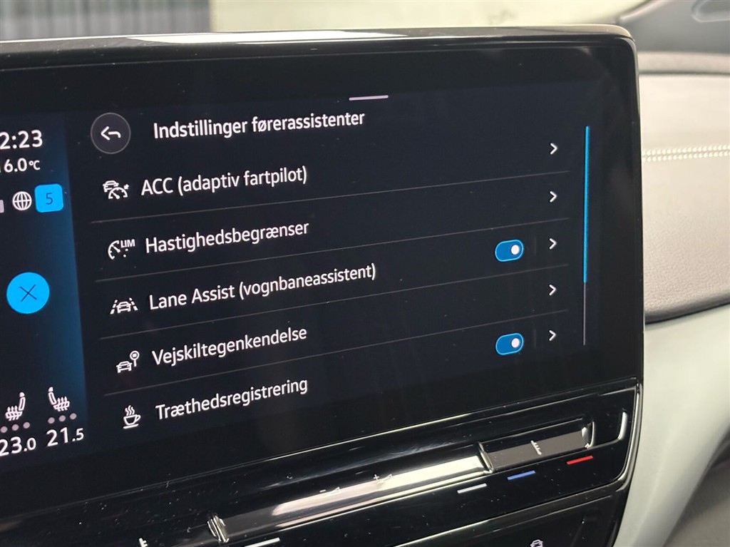 VW ID.4 EL Pro Performance 204HK 5d Aut. - Image 18