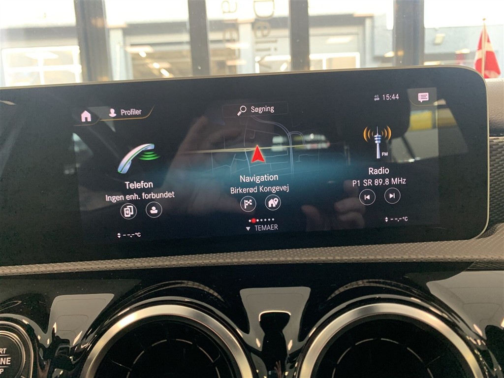 Mercedes-Benz A250 e 1,3 Plugin-hybrid Progressive 8G-DCT 218HK 5d 8g Aut. - Image 13
