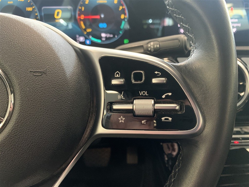 Mercedes-Benz A250 e 1,3 Plugin-hybrid Progressive 8G-DCT 218HK 5d 8g Aut. - Image 18