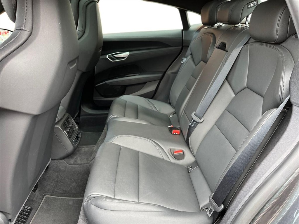 Audi E-tron GT EL Quattro 476HK 4d Aut. - Image 11