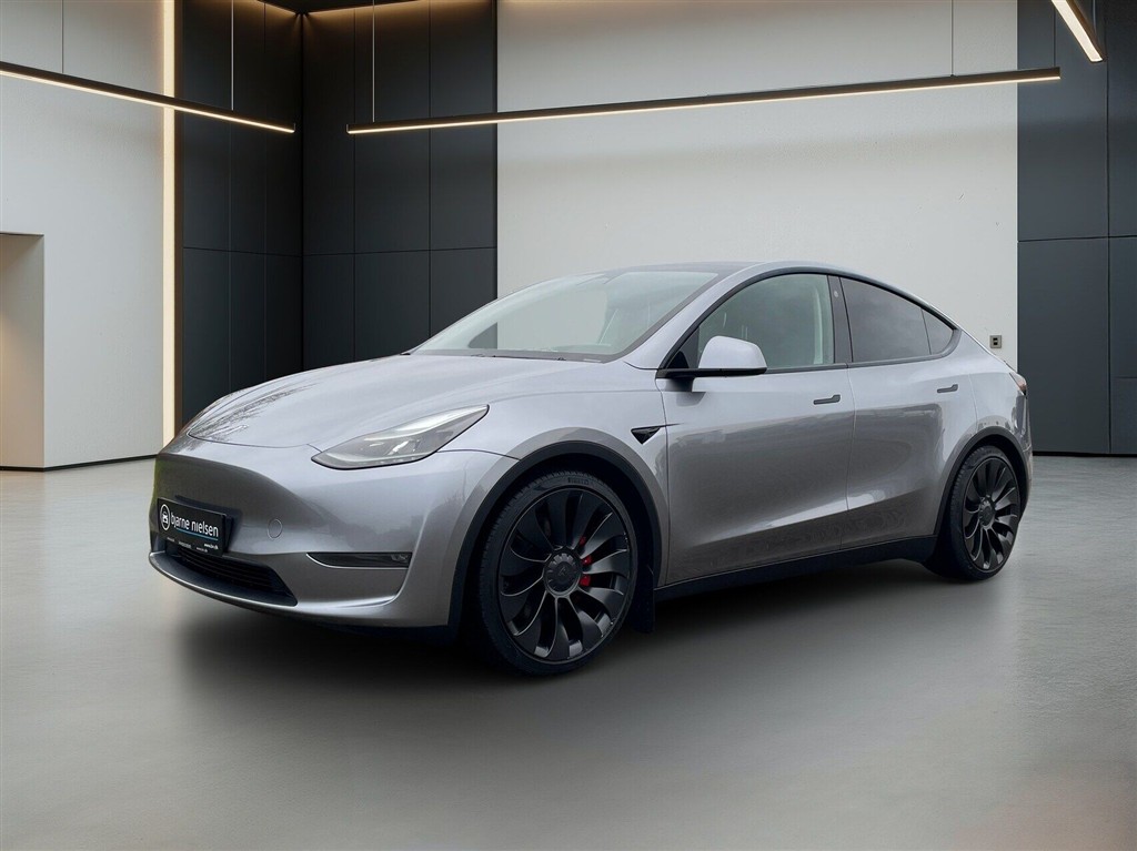 Tesla Model Y EL Performance AWD 534HK 5d Aut.