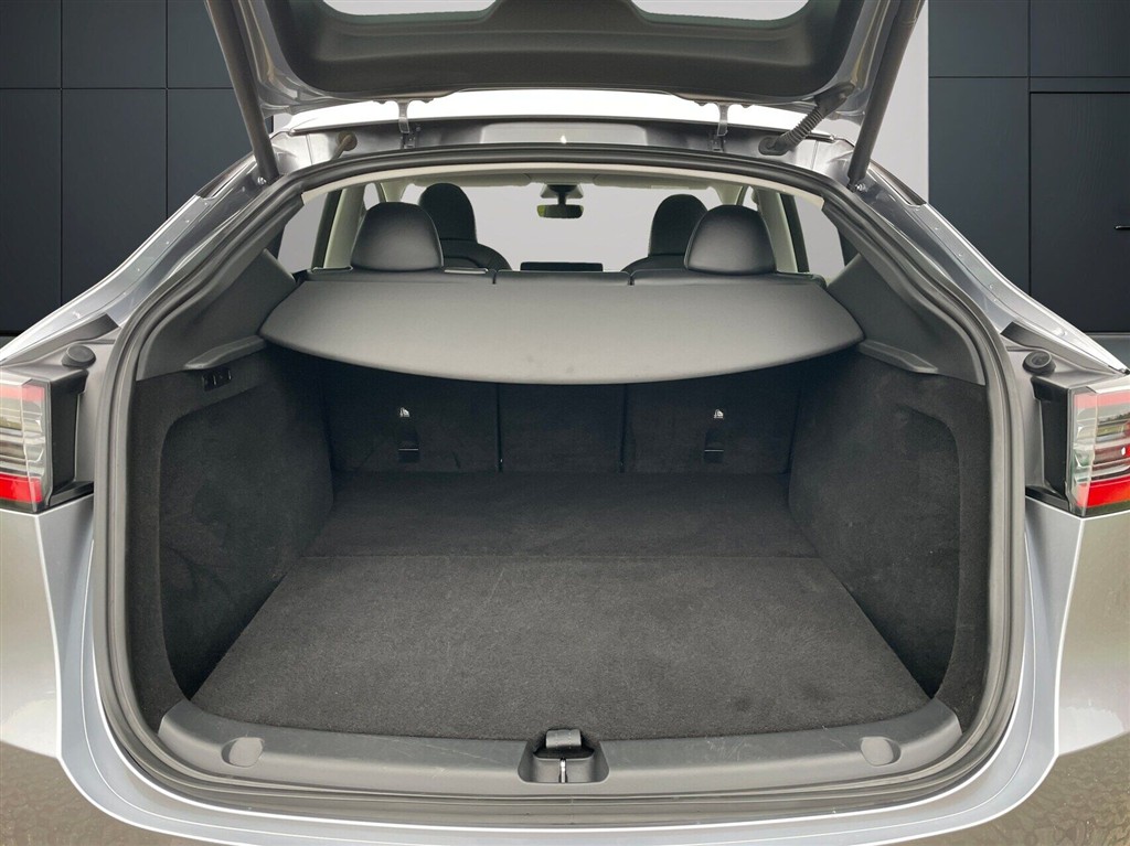 Tesla Model Y EL Performance AWD 534HK 5d Aut. - Image 7