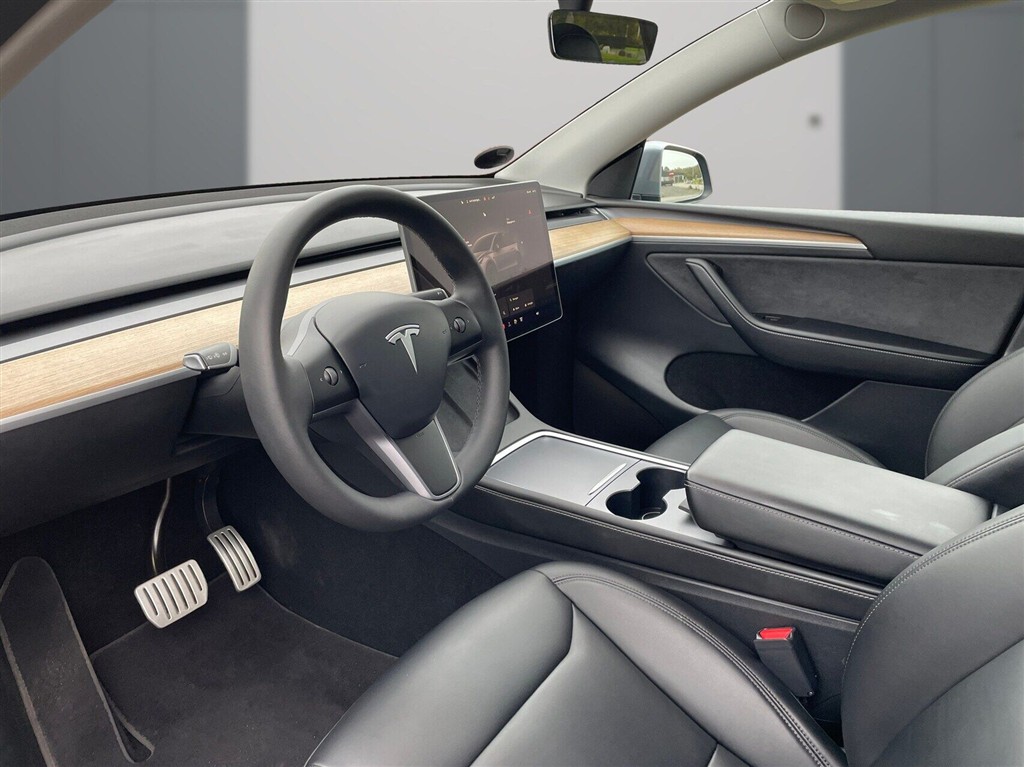 Tesla Model Y EL Performance AWD 534HK 5d Aut. - Image 9