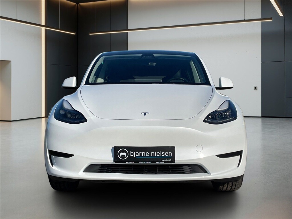 Tesla Model Y EL RWD 299HK 5d Aut. - Image 2