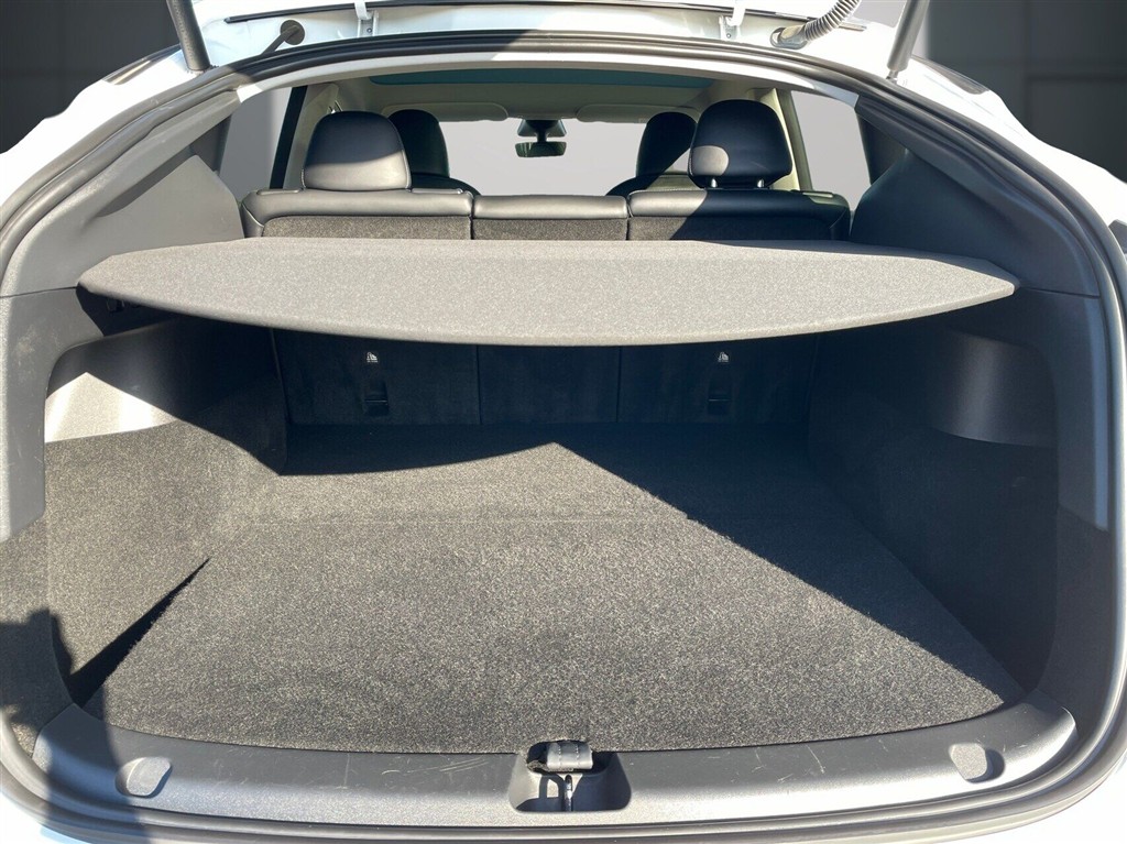 Tesla Model Y EL RWD 299HK 5d Aut. - Image 7