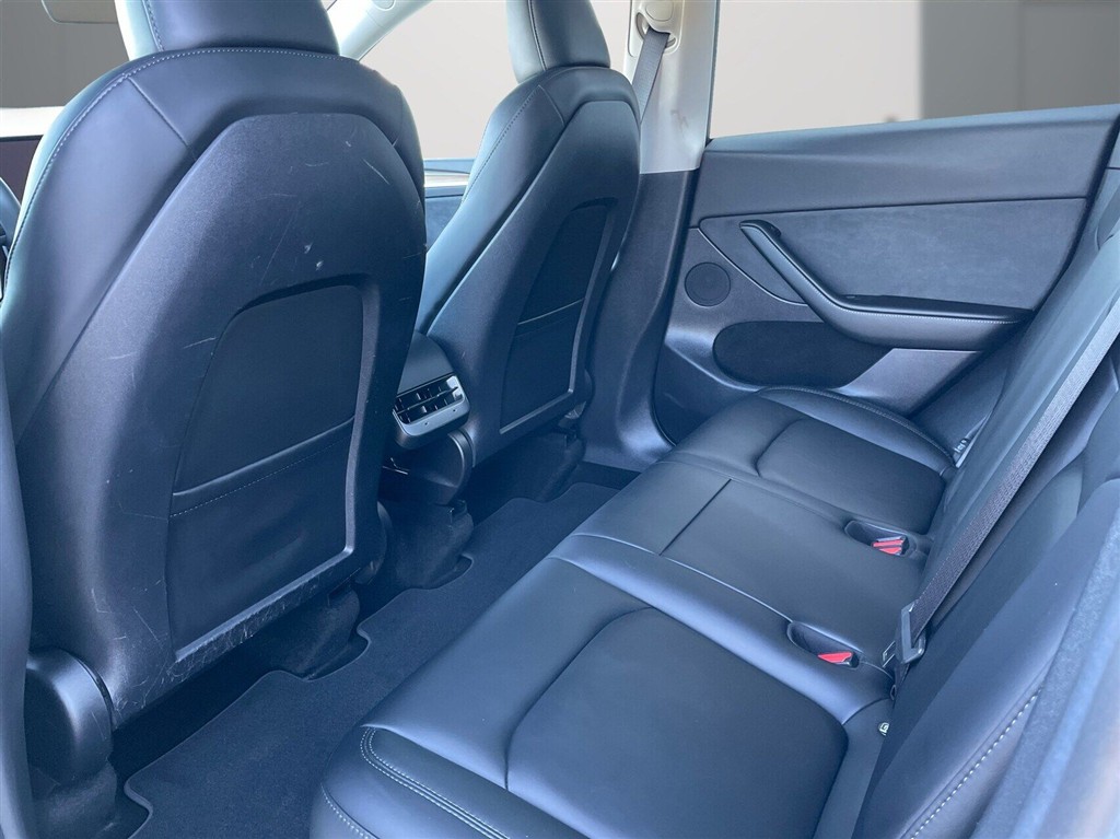 Tesla Model Y EL RWD 299HK 5d Aut. - Image 11