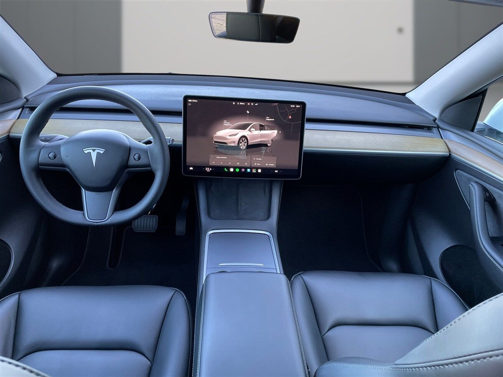 Tesla Model Y EL RWD 299HK 5d Aut. - Image 12