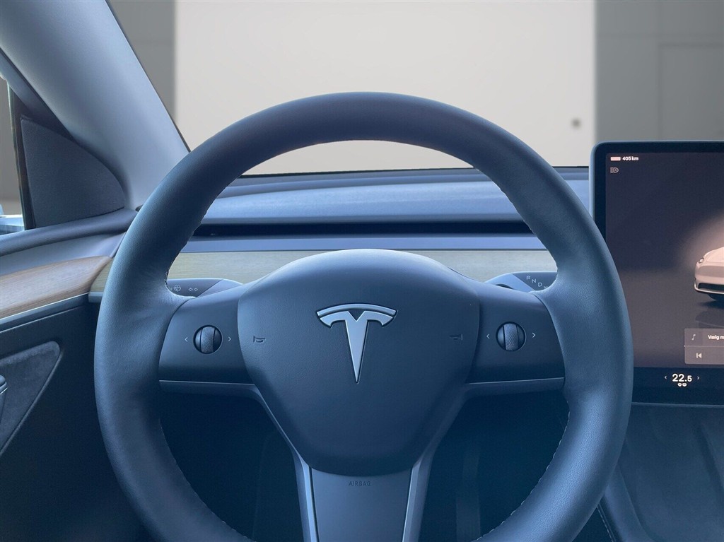 Tesla Model Y EL RWD 299HK 5d Aut. - Image 13