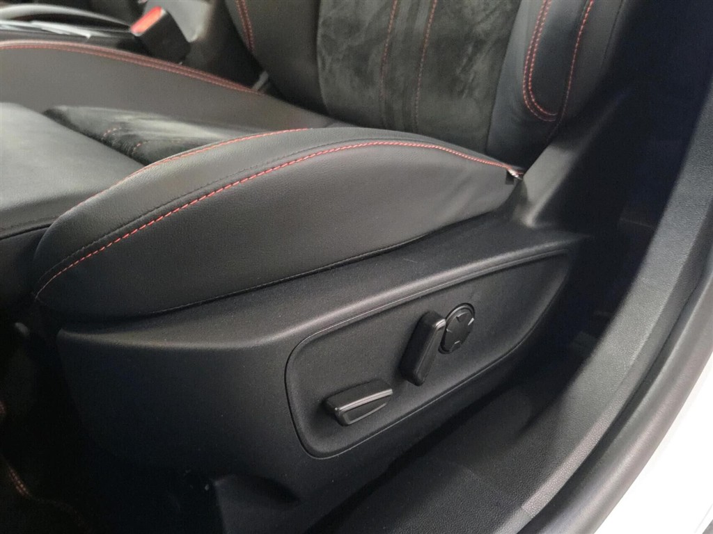 Ford Kuga 2,5 Plugin-hybrid ST-Line X CVT 243HK 5d Aut. - Image 13