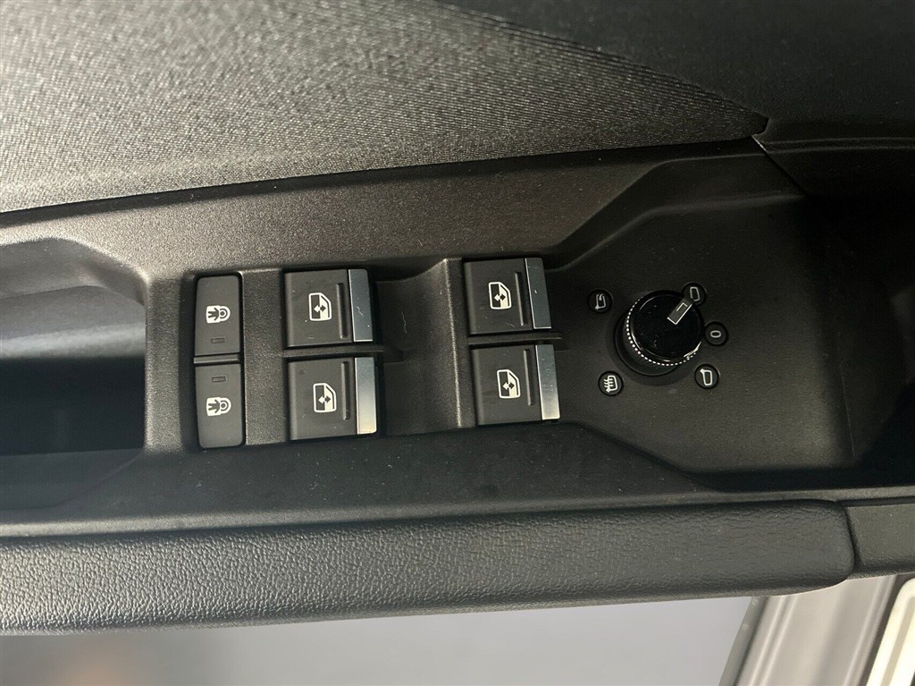 Audi Q4 40 E-tron Advanced 204HK 5d Aut. - Image 19