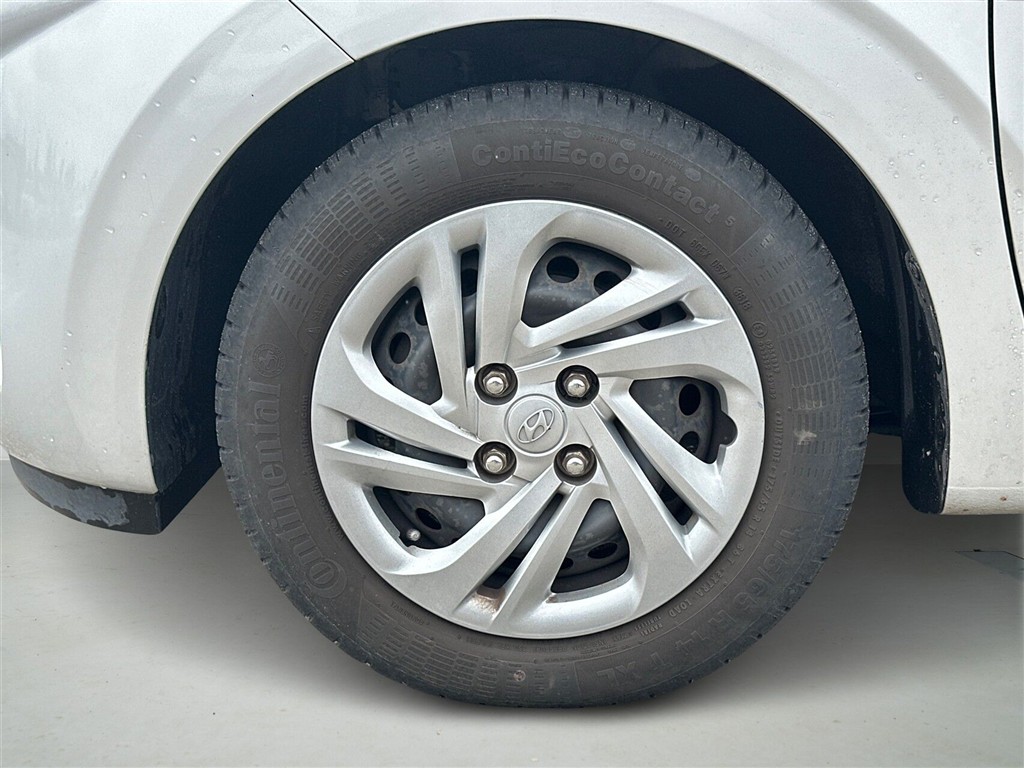 Hyundai i10 1,0 Advanced 67HK 5d - Image 8