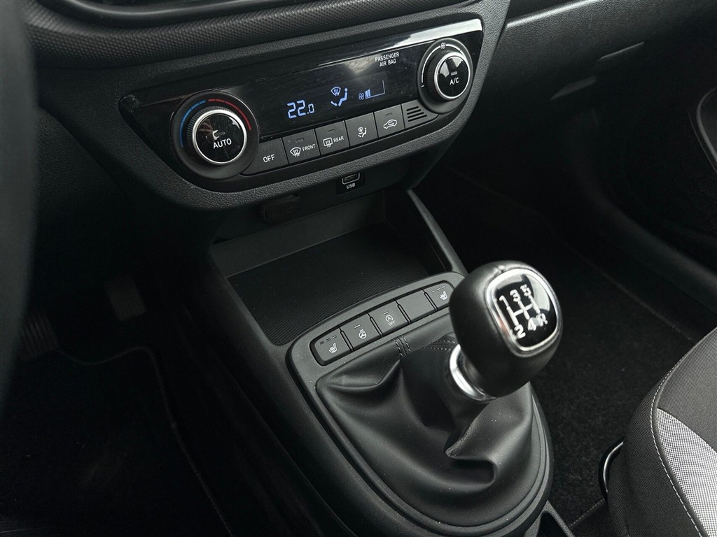 Hyundai i10 1,0 Advanced 67HK 5d - Image 14