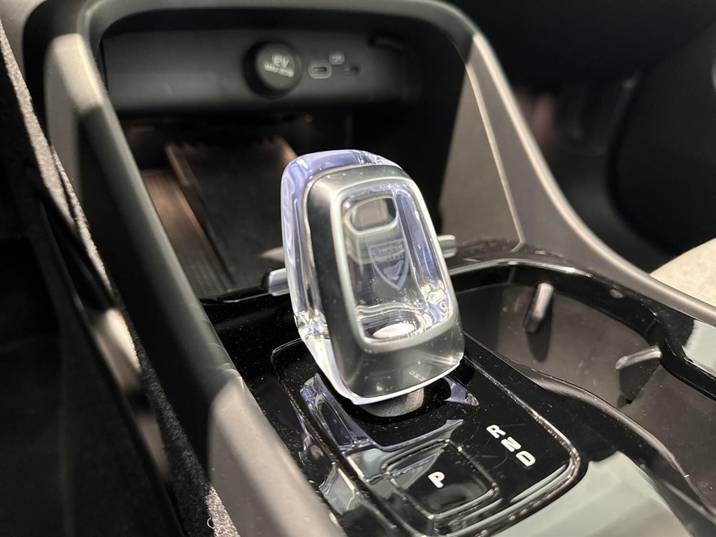 Volvo XC40 P6 Recharge Ultimate 231HK 5d Aut. - Image 17