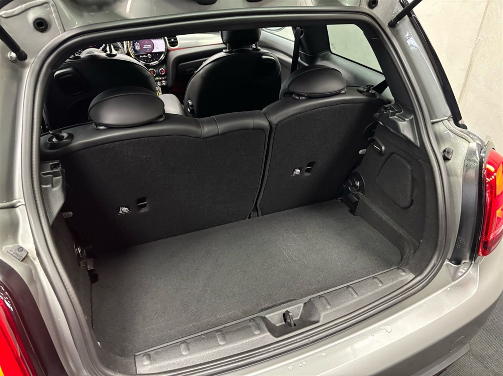 Mini Cooper SE EL Mini Yours 184HK 3d Aut. - Image 8