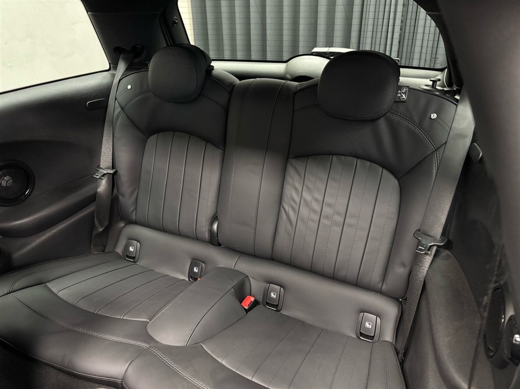 Mini Cooper SE EL Mini Yours 184HK 3d Aut. - Image 10