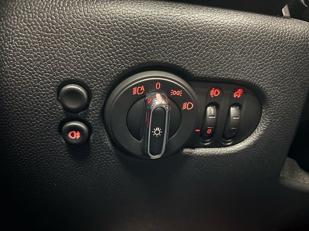 Mini Cooper SE EL Mini Yours 184HK 3d Aut. - Image 28