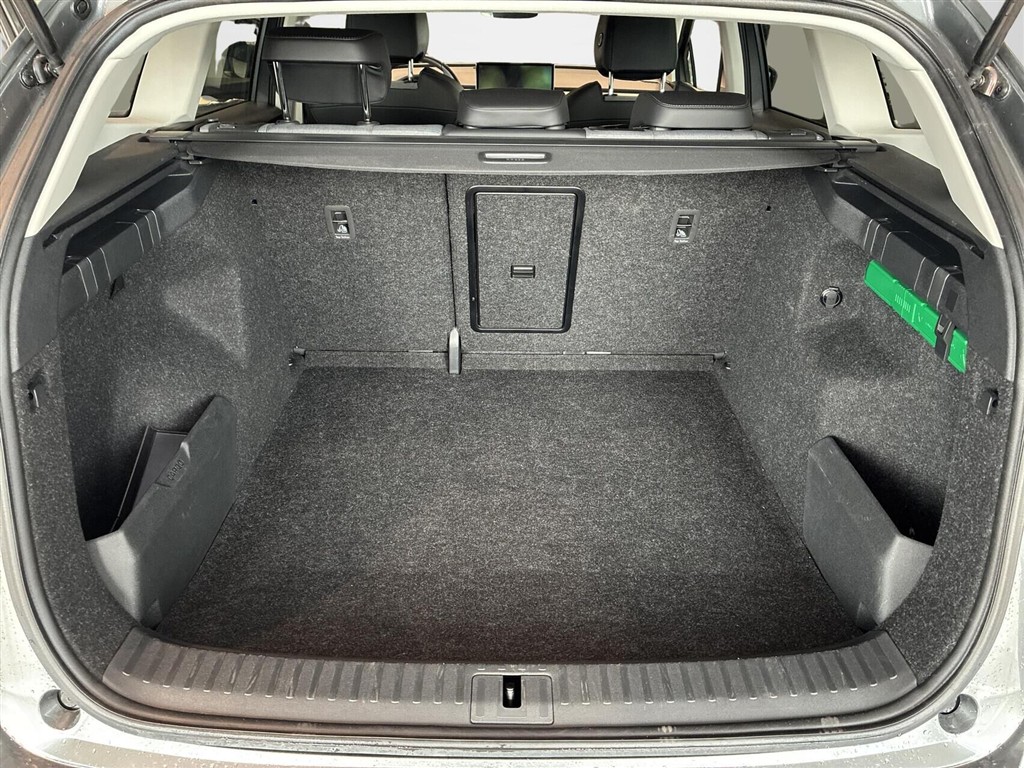 Skoda Enyaq 85x iV 4x4 286HK 5d Aut. - Image 13