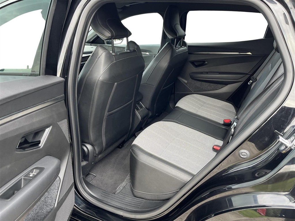Renault Mégane E-TECH Techno 220HK 5d Aut. - Image 5