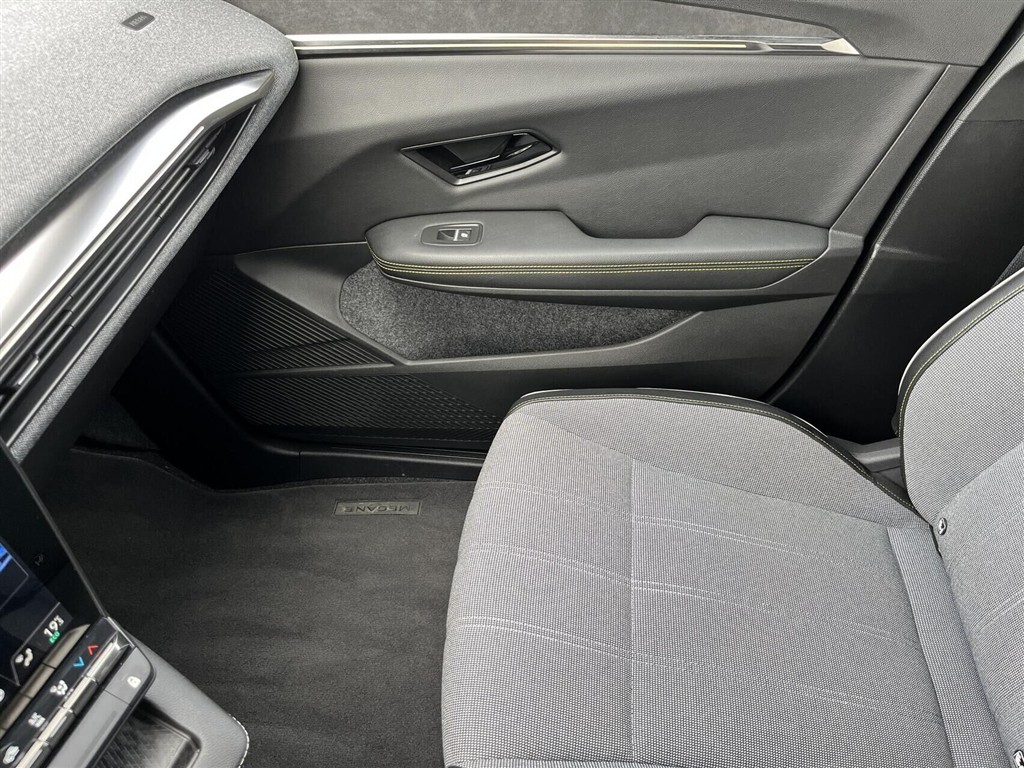 Renault Mégane E-TECH Techno 220HK 5d Aut. - Image 17