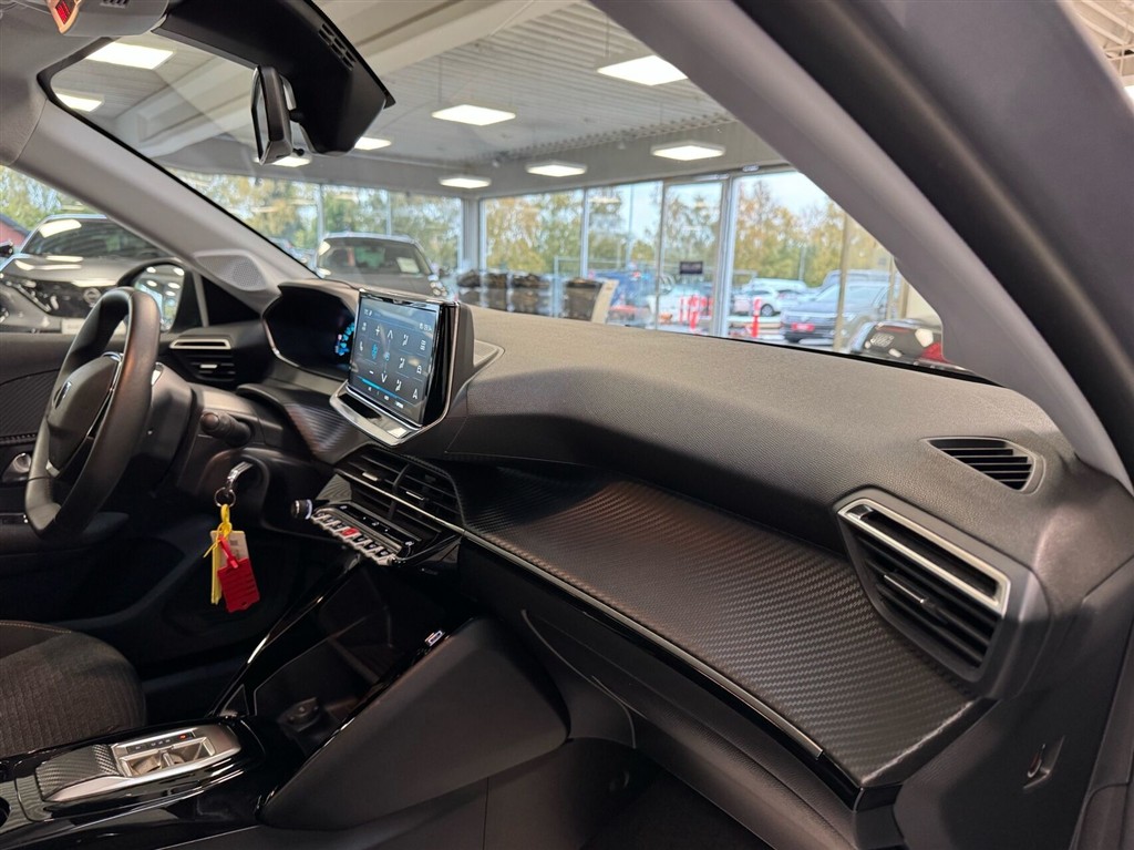Peugeot e-208 EL Style 136HK 5d Aut. - Image 8