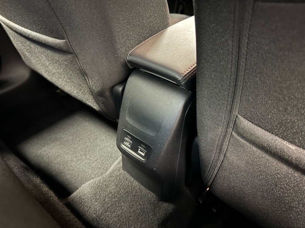 Peugeot e-208 EL Style 136HK 5d Aut. - Image 11