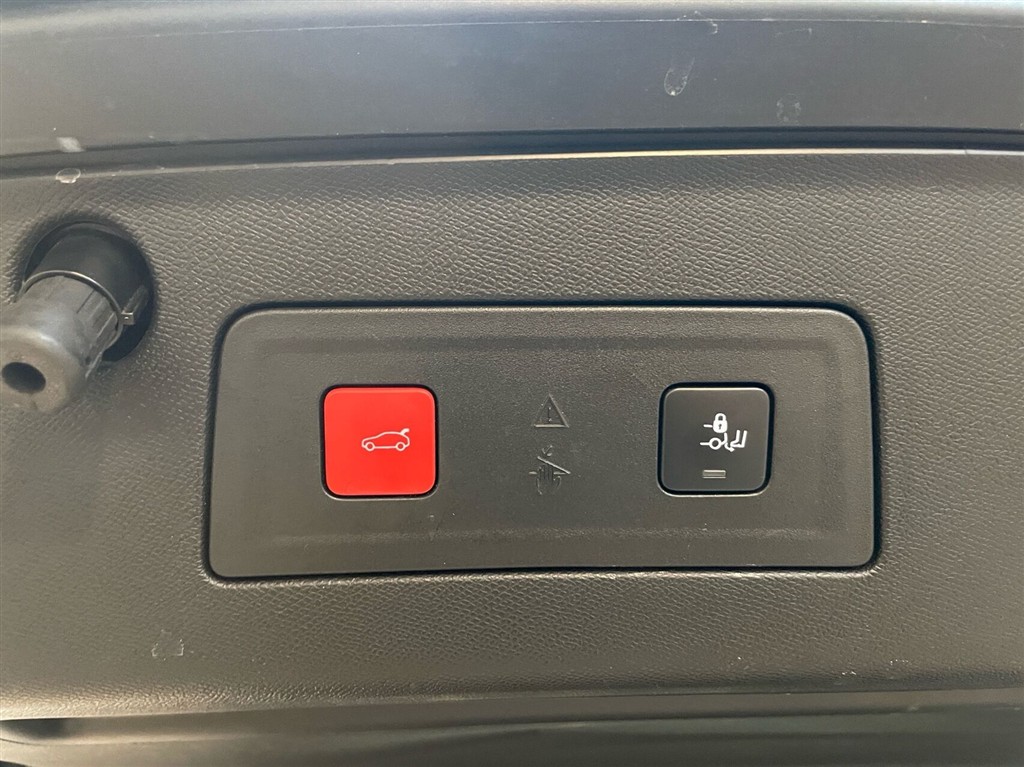 Peugeot 508 SW 1,6 PureTech Plugin-hybrid GT EAT8 start/stop 225HK Stc 8g Aut. - Image 11