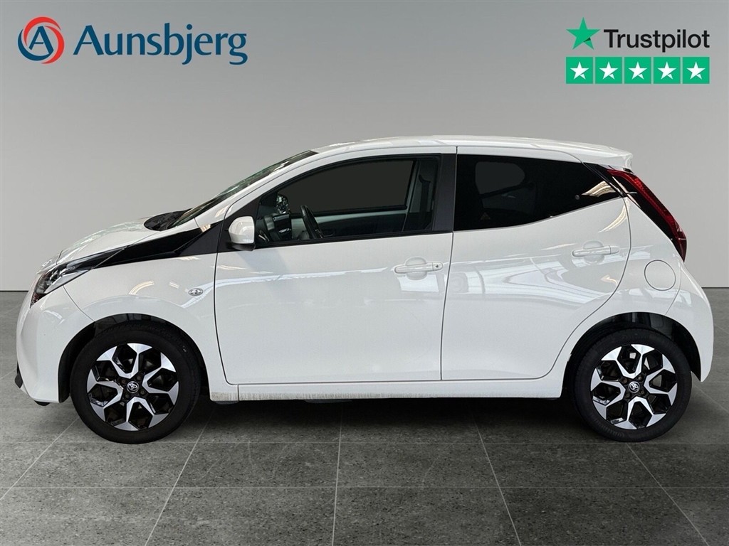 Toyota Aygo 1,0 VVT-I X-Press 72HK 5d - Image 2