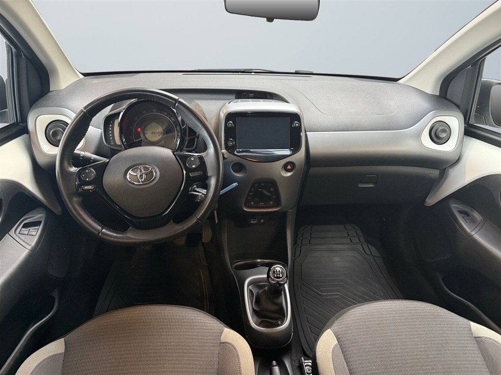Toyota Aygo 1,0 VVT-I X-Press 72HK 5d - Image 11