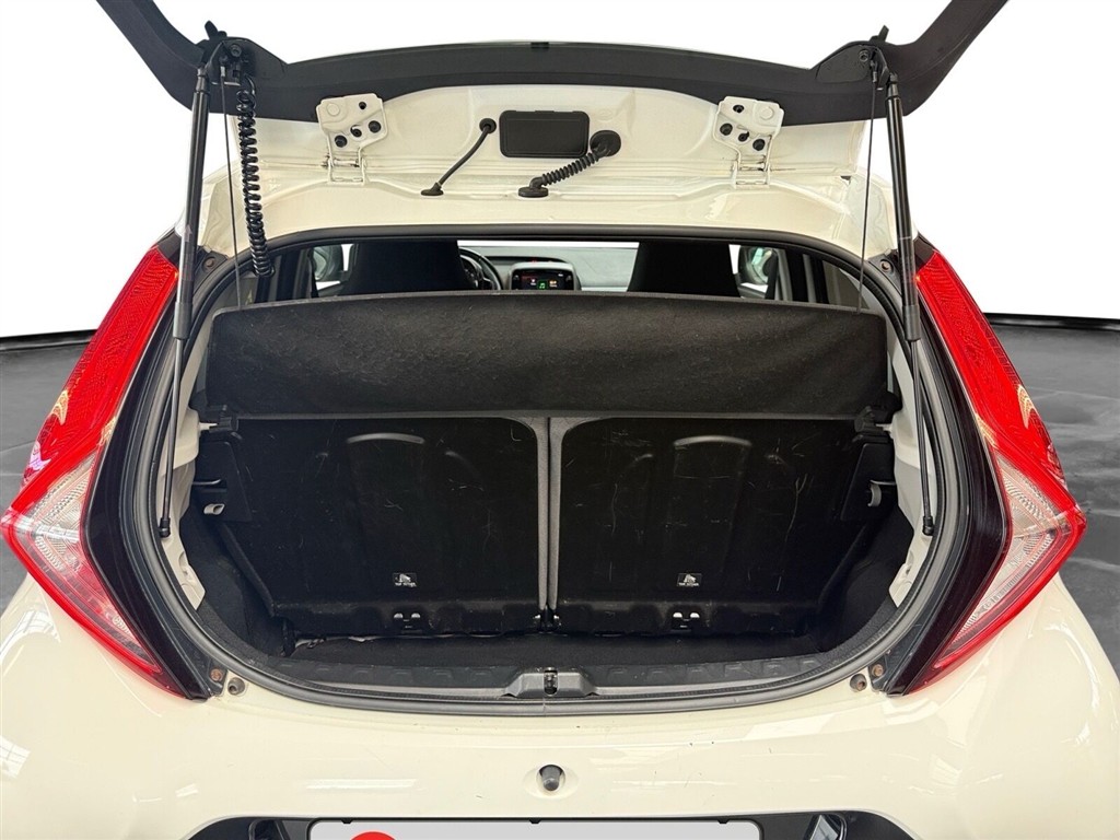 Toyota Aygo 1,0 VVT-I X-Press 72HK 5d - Image 16