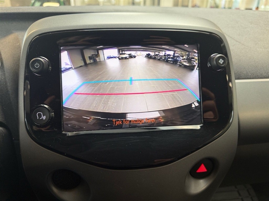 Toyota Aygo 1,0 VVT-I X-Press 72HK 5d - Image 17