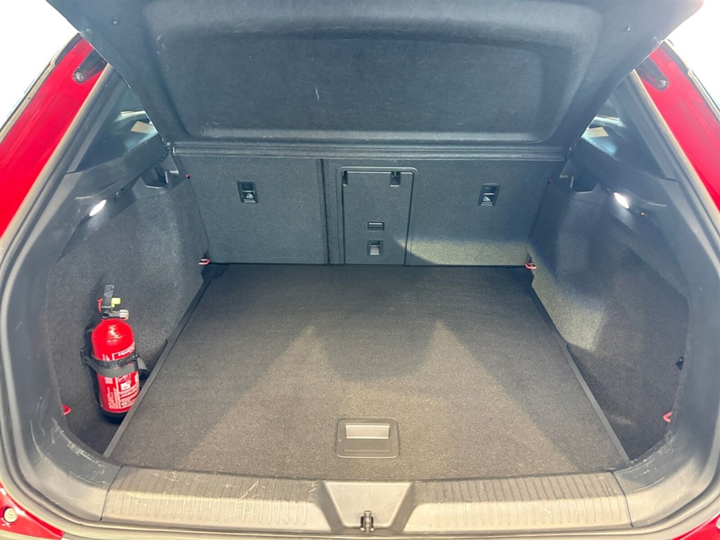VW ID.4 EL Pro Performance 204HK 5d Aut. - Image 16