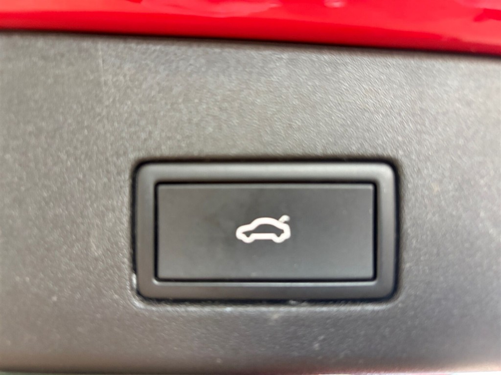 VW ID.4 EL Pro Performance 204HK 5d Aut. - Image 17